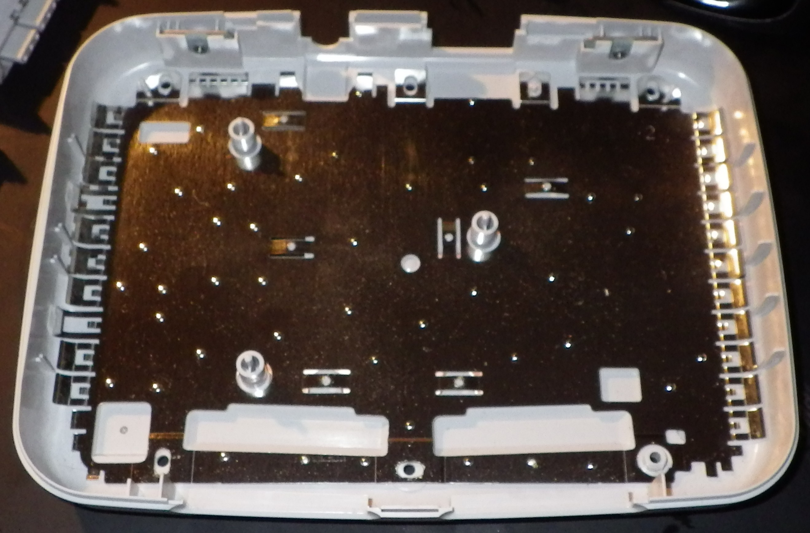 int_bot_shielded.jpg int_bot_shielded.jpg