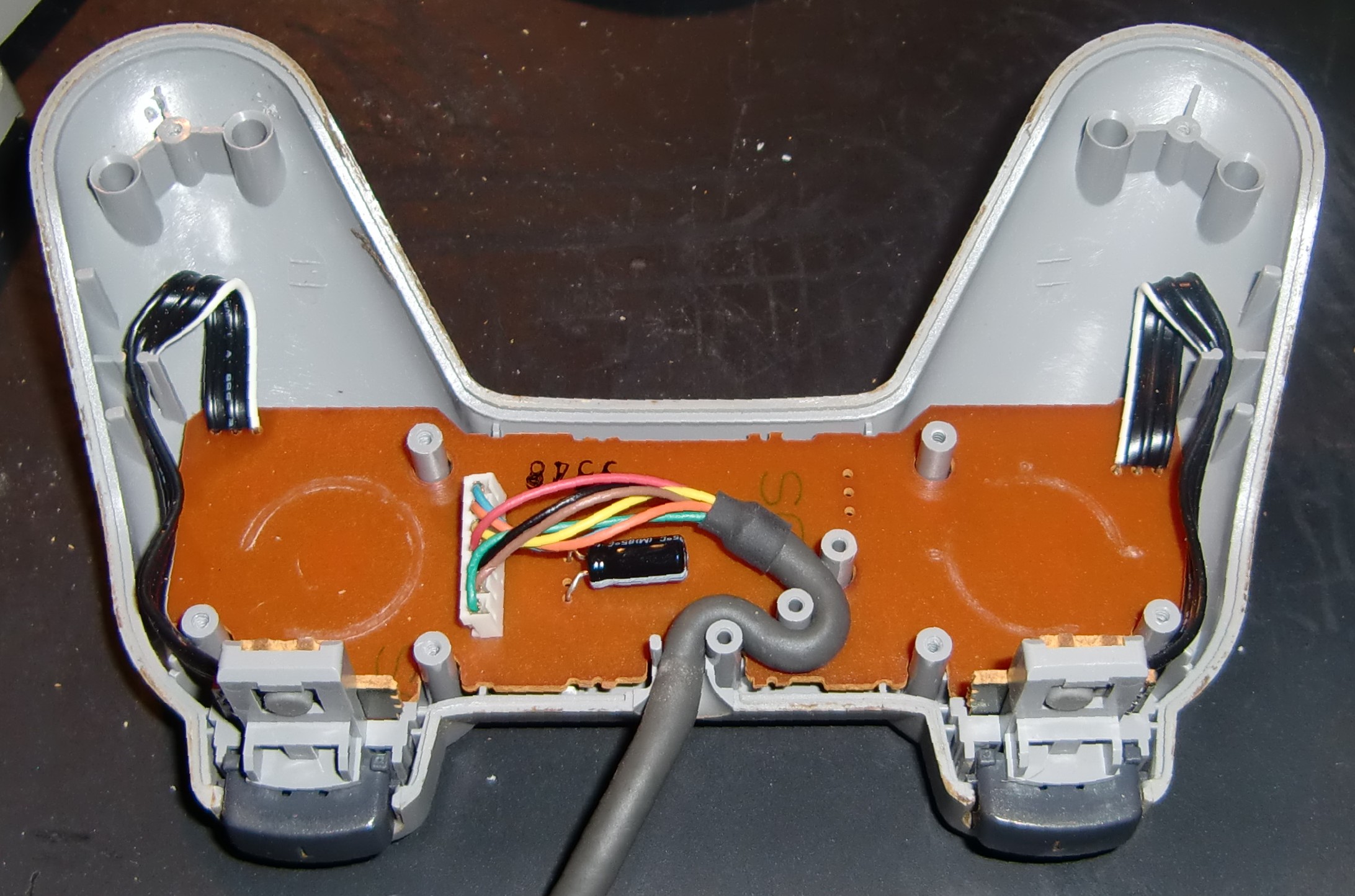 int_top.jpg int_top.jpg