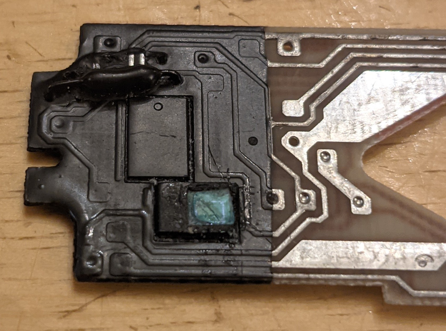 pcb.jpg pcb.jpg