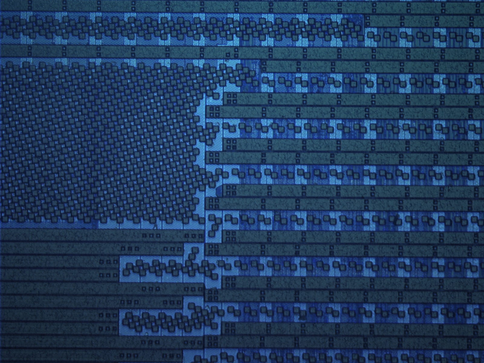 iphone-cpu-20x-02.jpg iphone-cpu-20x-02.jpg