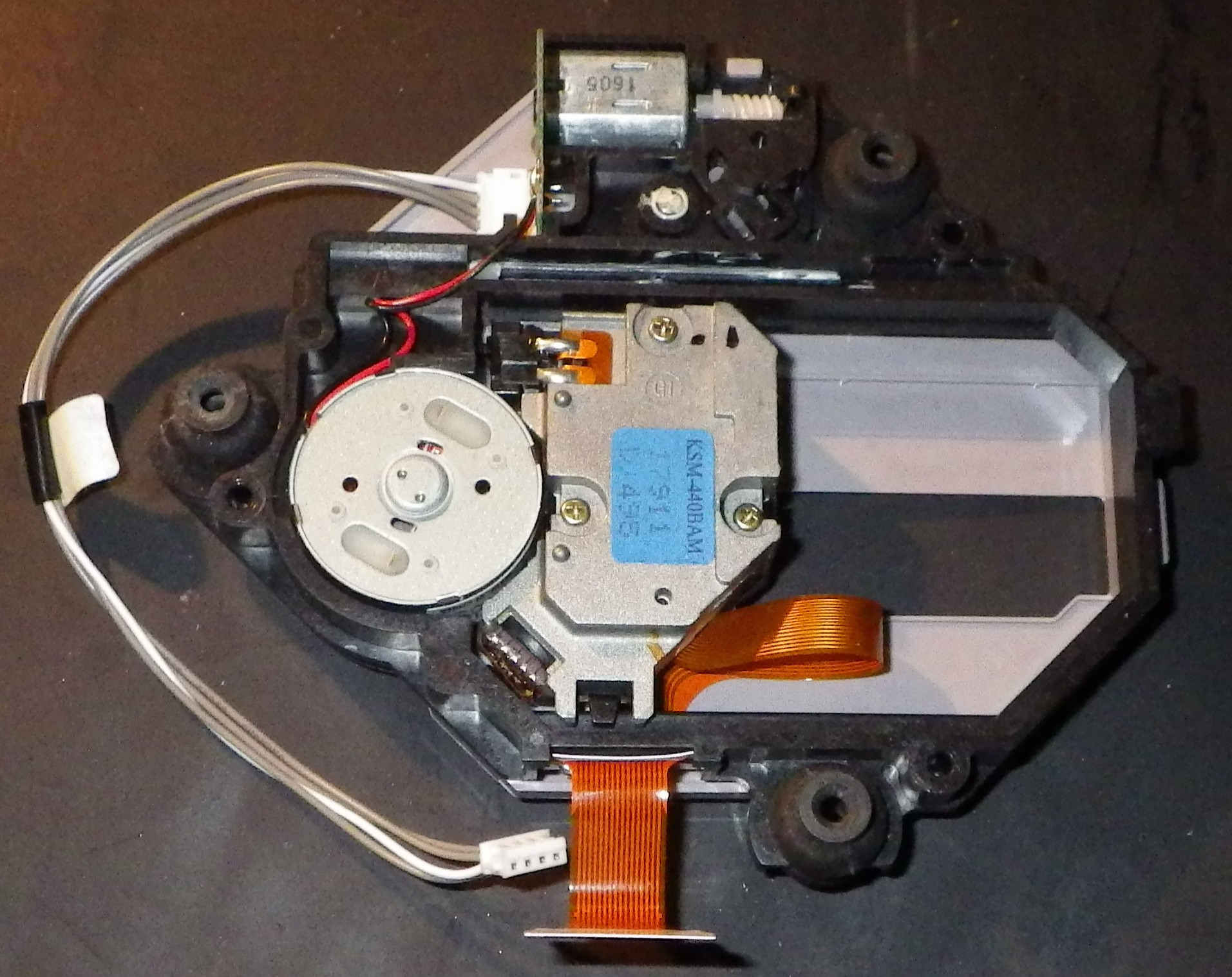 int_pickup_top.jpg int_pickup_top.jpg