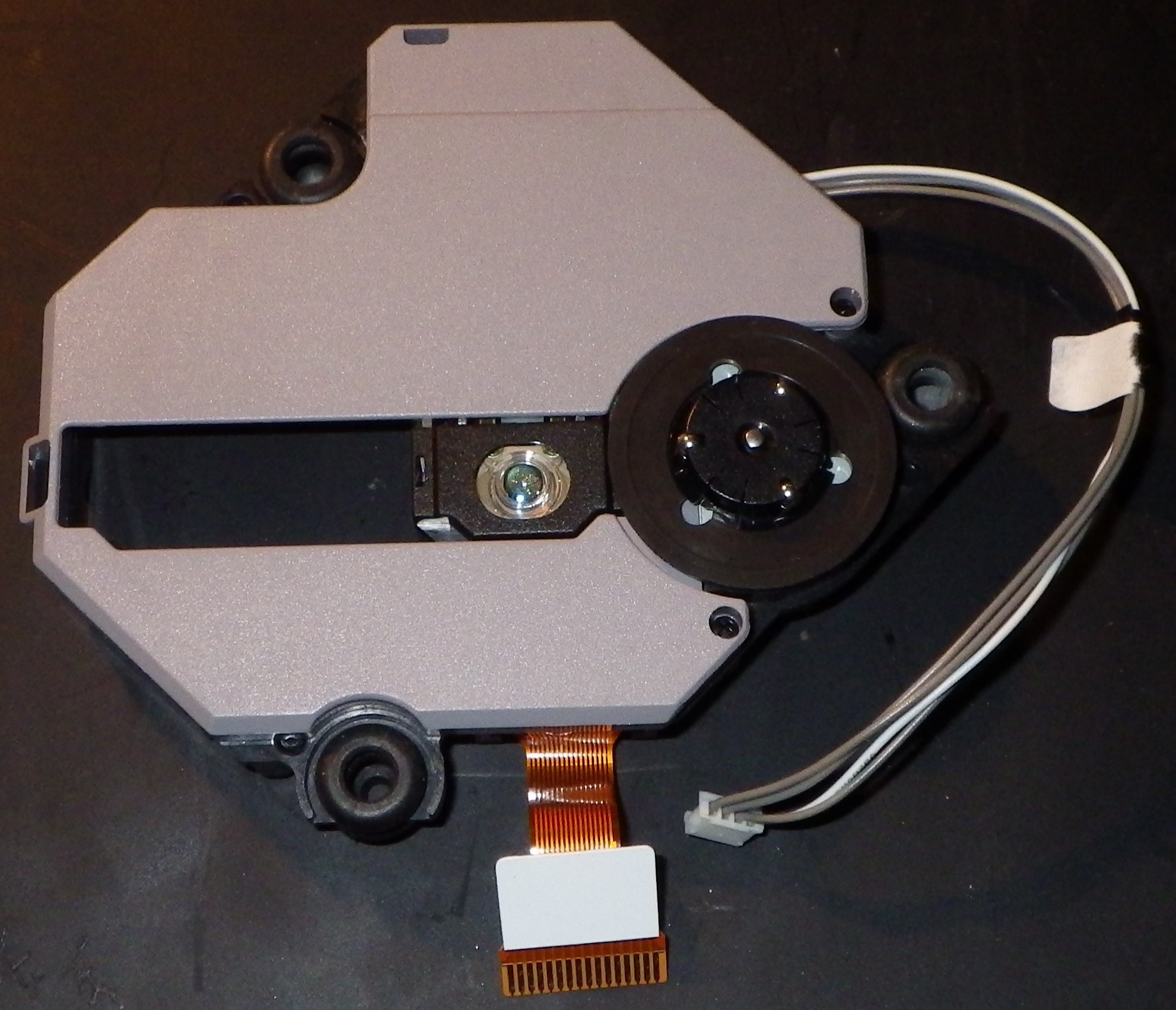 int_pickup_bot.jpg int_pickup_bot.jpg