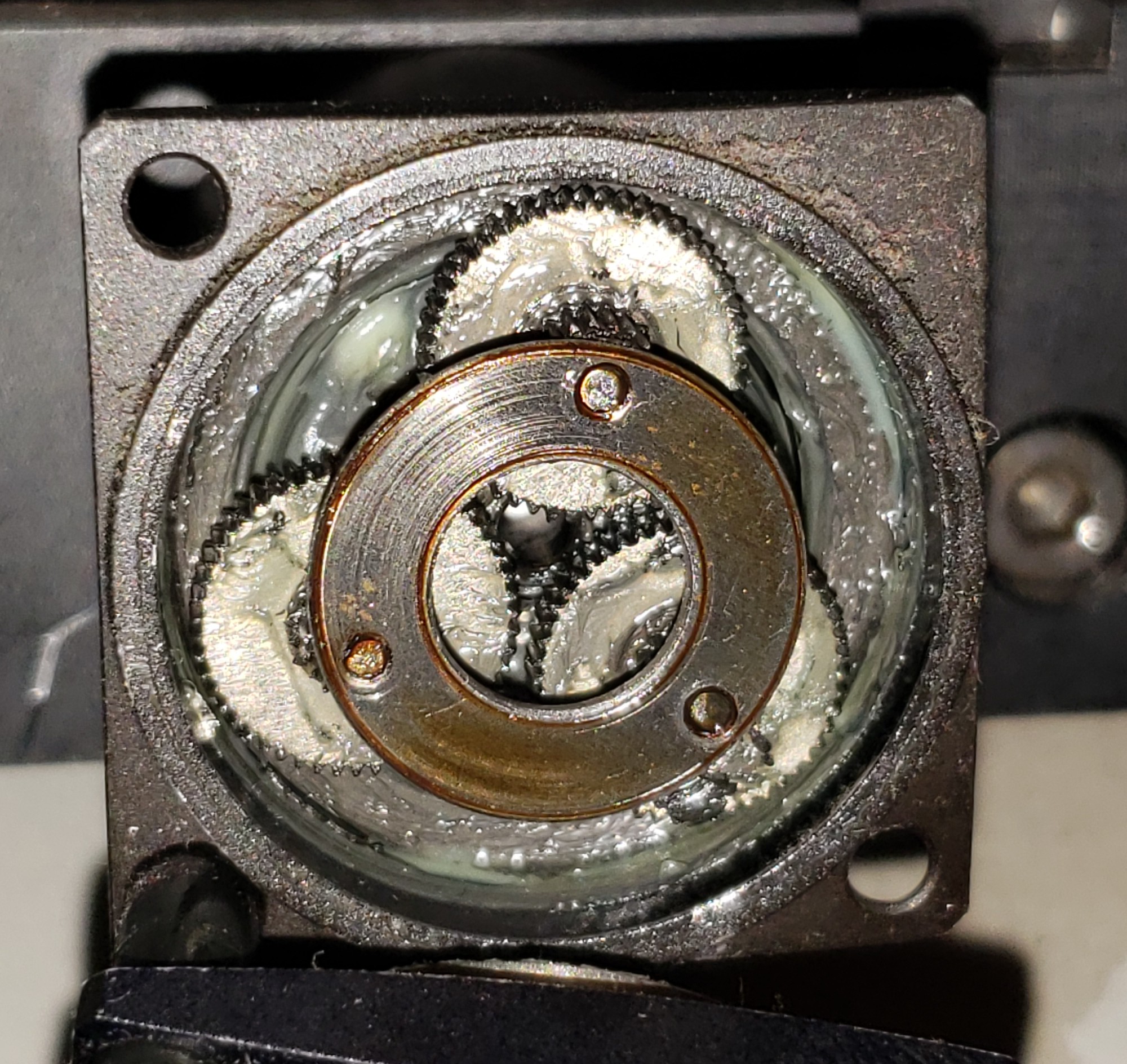 gear1.jpg